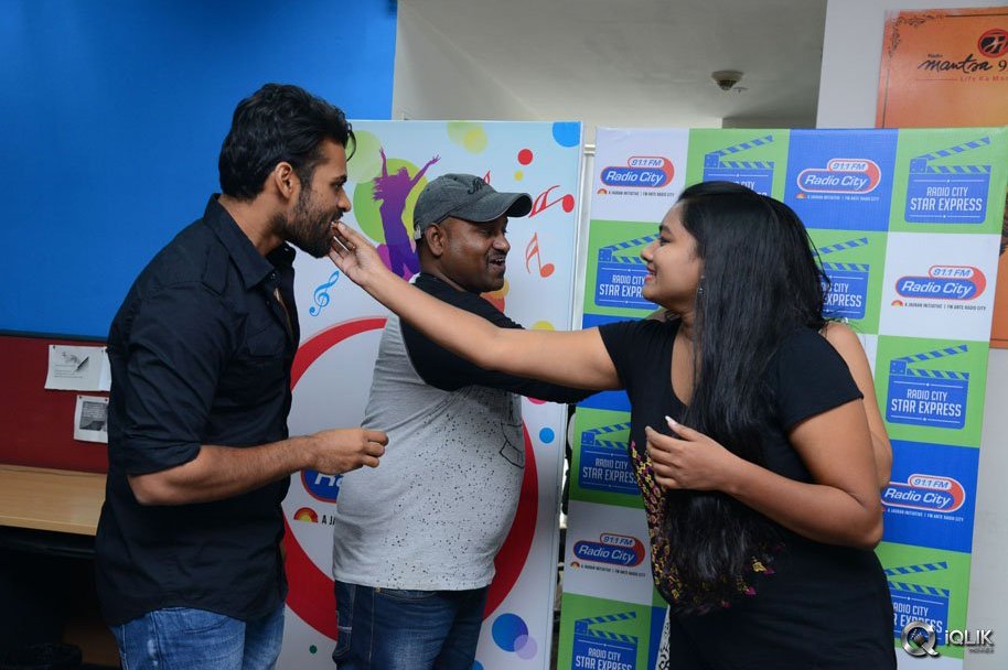 Thikka-Movie-Team-At-Radio-City